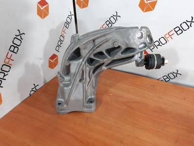 A2742232800 Motor Braketi Mercedes C Sınıfı W205 2017