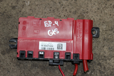 9353742 Güç Dağıtıcısı Bmw 8 G14/G15/G16 2018